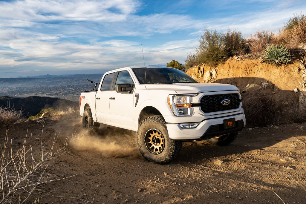 2 Inch Leveling Kit | FOX 2.0 Snap Ring Strut | Ford F150 (21-23) 4WD