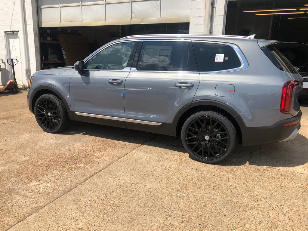 Kia Telluride 22" Wheel and Tire Package