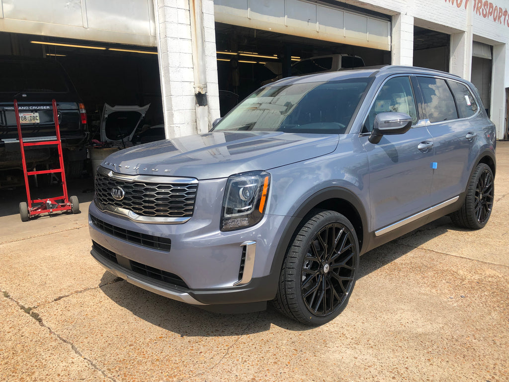 Kia Telluride 22" Wheel and Tire Package